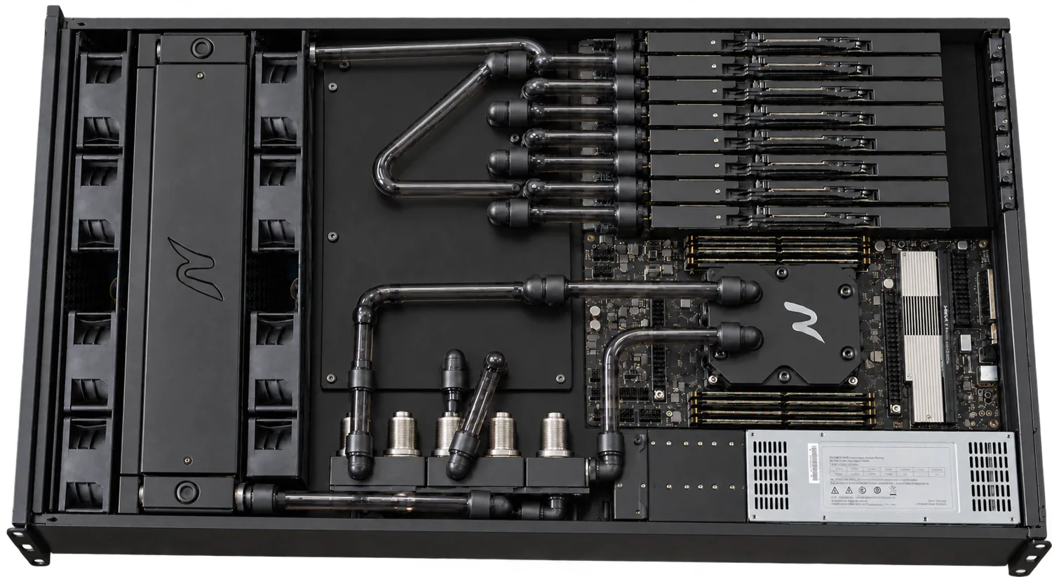 Renda Nova 8 top view: eight liquid-cooled GPUs and the CPU on one loop